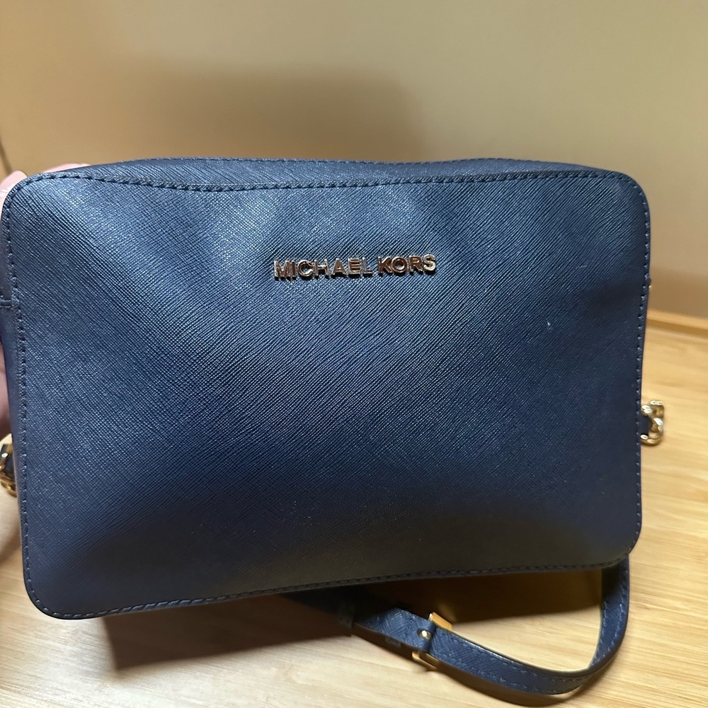 Michael Kors Jet Set Crossbody bag